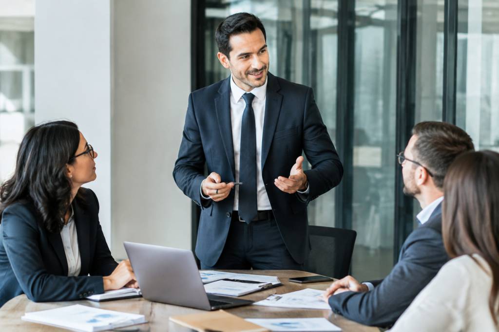 Commerce : quelles formations pour devenir directeur commercial ?